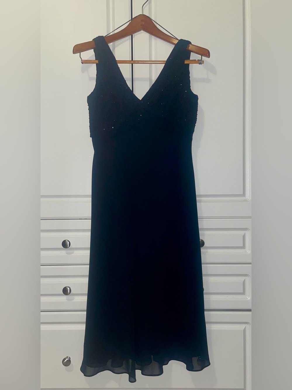 Adrianna Papell Black V-Neck Maxi Dress with Subtle Beading